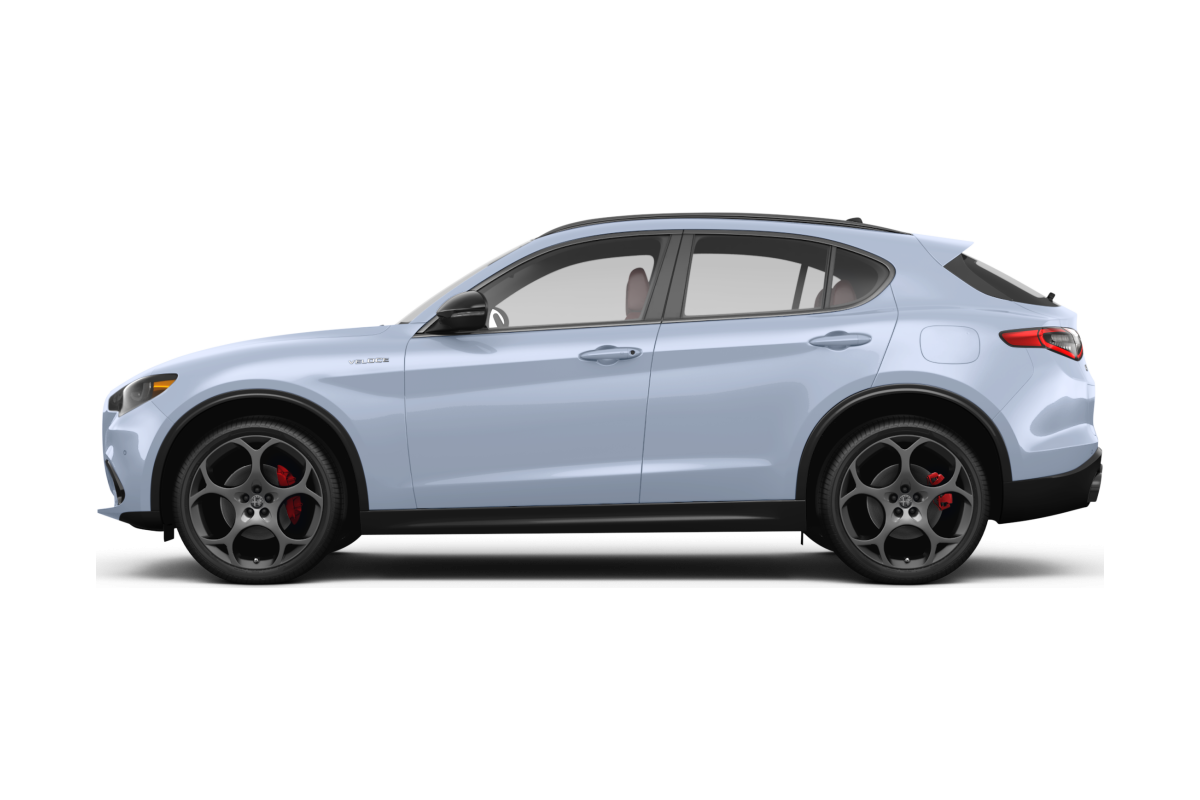 Alfa Romeo Stelvio - Side view Alfa Romeo Stelvio - Side view